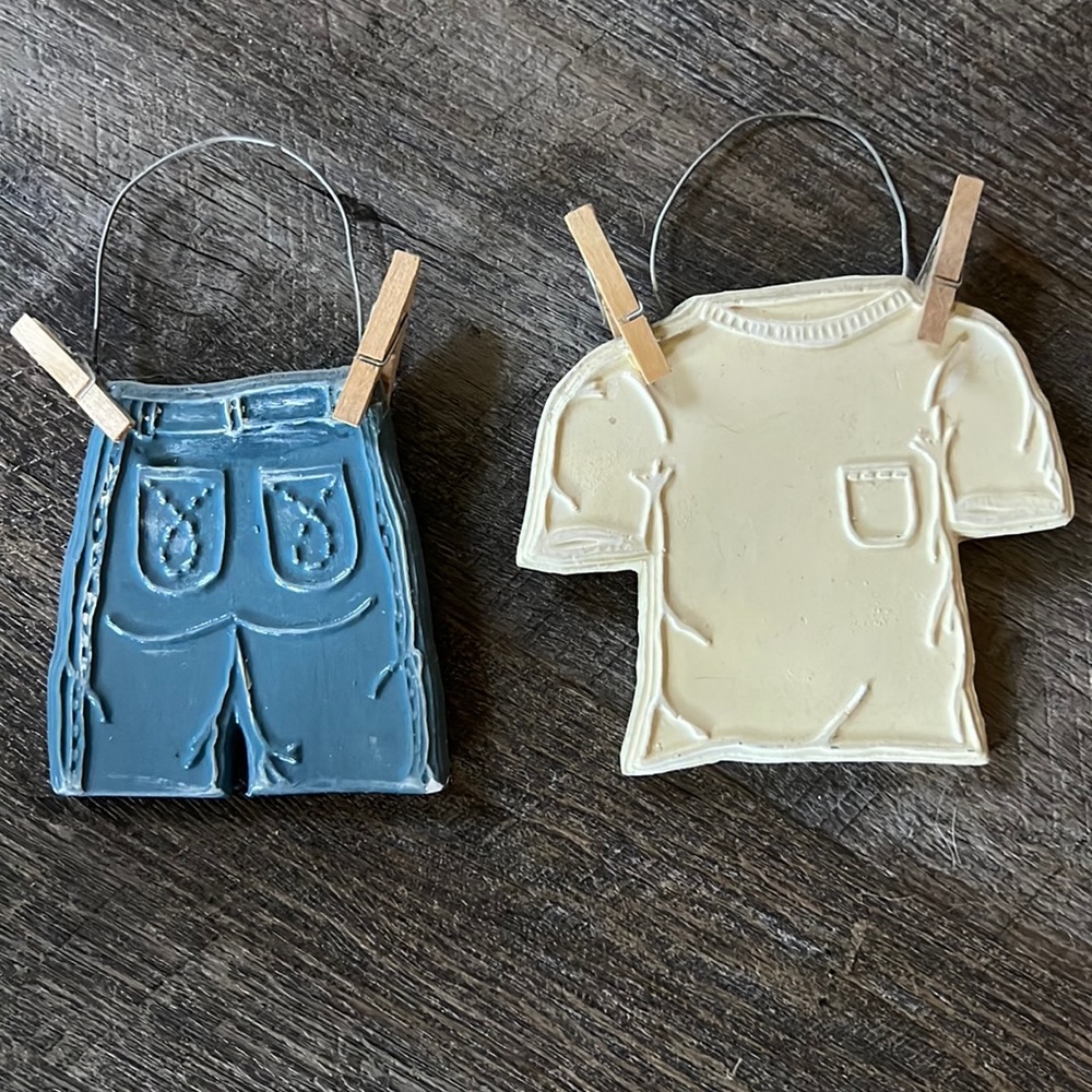 Cute laundry room wall hangings jeans shirt clothespin decor sign